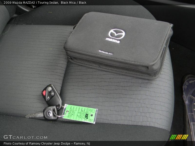 Black Mica / Black 2009 Mazda MAZDA3 i Touring Sedan