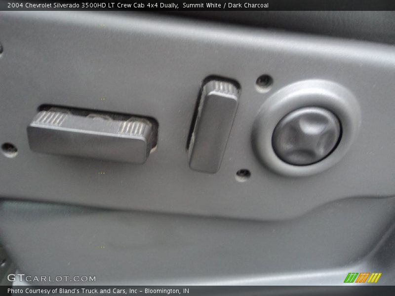 Summit White / Dark Charcoal 2004 Chevrolet Silverado 3500HD LT Crew Cab 4x4 Dually