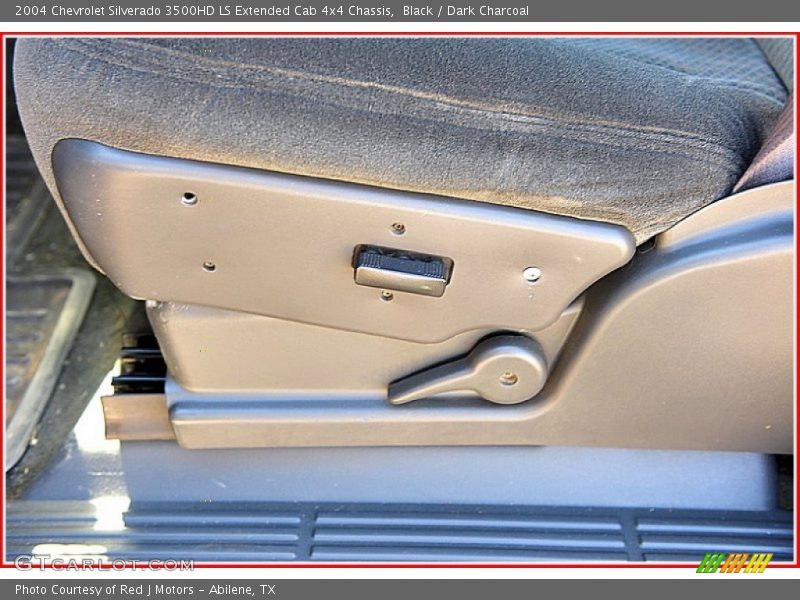 Black / Dark Charcoal 2004 Chevrolet Silverado 3500HD LS Extended Cab 4x4 Chassis