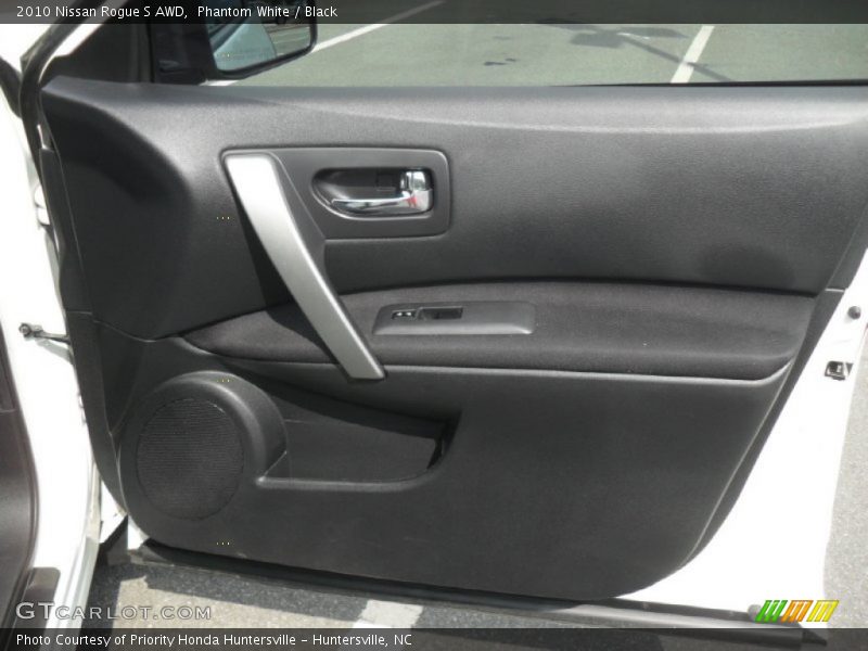 Phantom White / Black 2010 Nissan Rogue S AWD