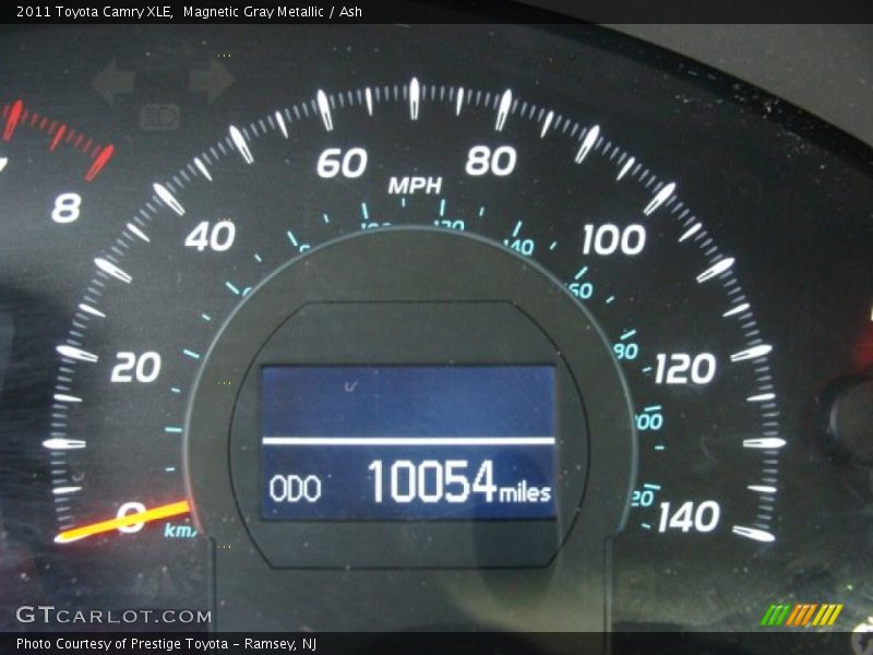 Magnetic Gray Metallic / Ash 2011 Toyota Camry XLE