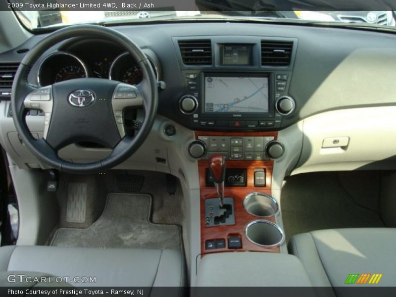Black / Ash 2009 Toyota Highlander Limited 4WD