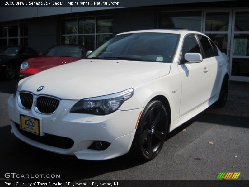 Front 3/4 View of 2008 5 Series 535xi Sedan