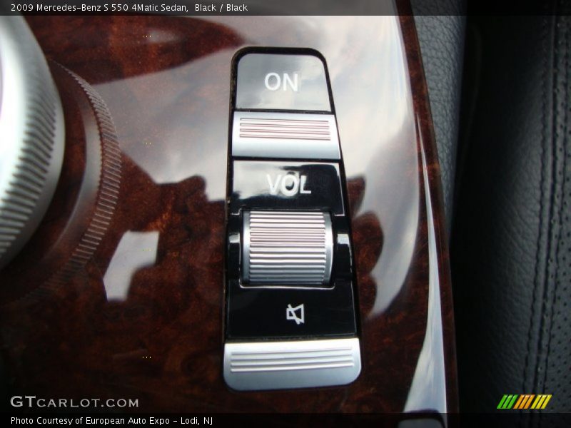 Black / Black 2009 Mercedes-Benz S 550 4Matic Sedan
