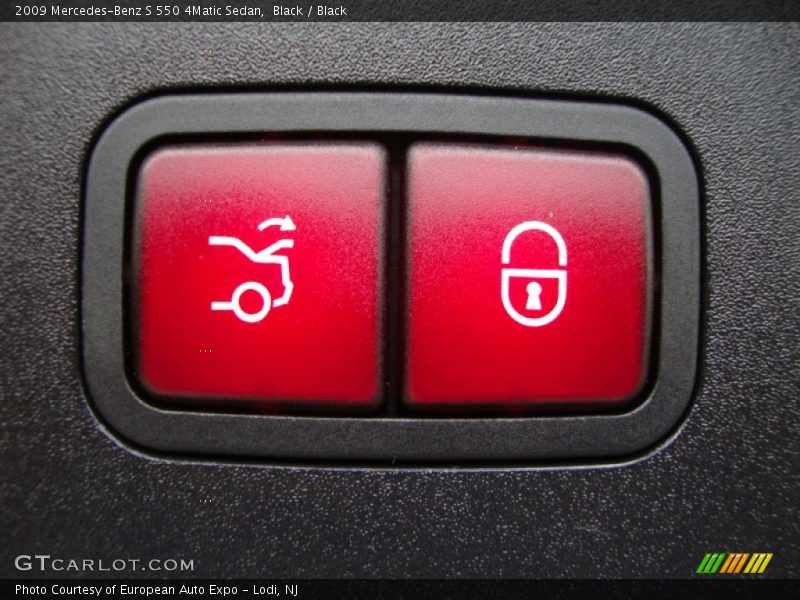 Black / Black 2009 Mercedes-Benz S 550 4Matic Sedan