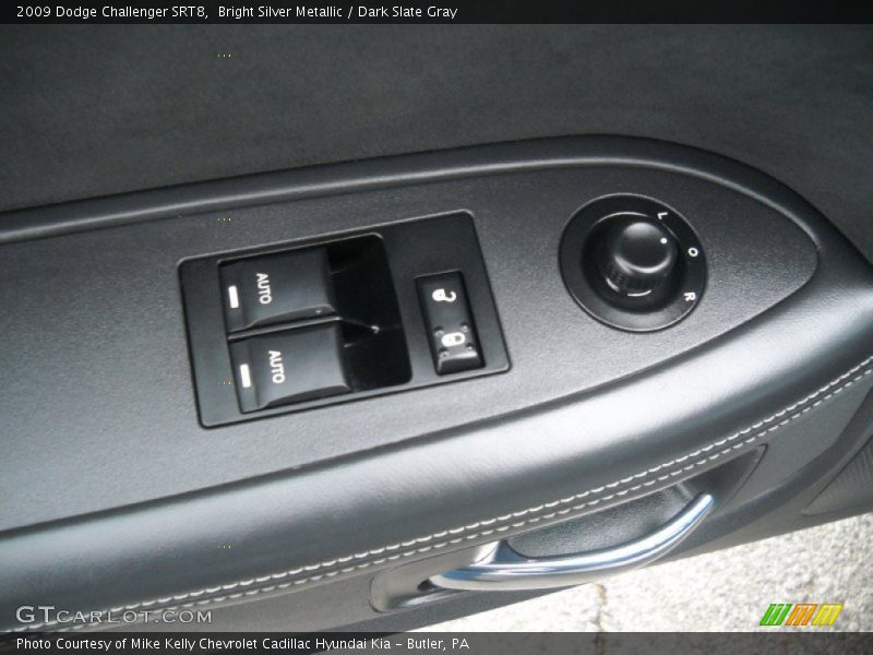 Bright Silver Metallic / Dark Slate Gray 2009 Dodge Challenger SRT8