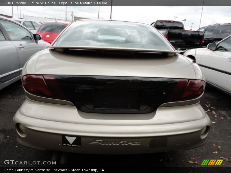 Light Taupe Metallic / Taupe 2001 Pontiac Sunfire SE Coupe