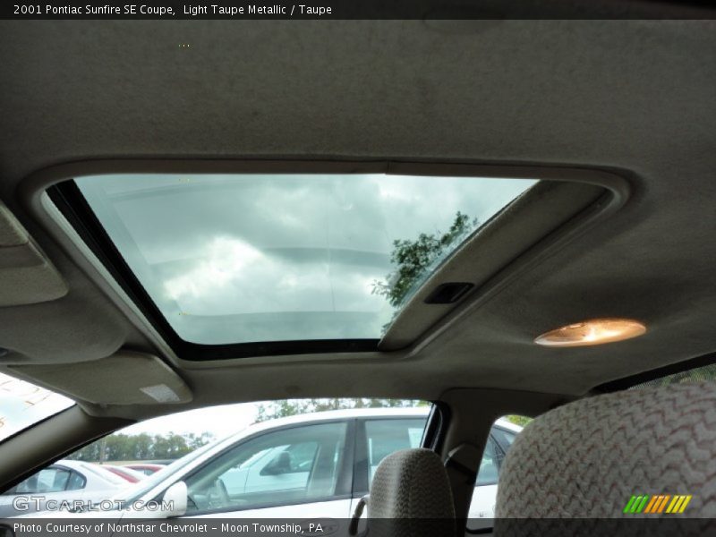 Light Taupe Metallic / Taupe 2001 Pontiac Sunfire SE Coupe