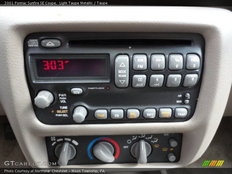 Light Taupe Metallic / Taupe 2001 Pontiac Sunfire SE Coupe