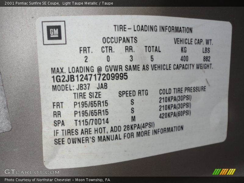 Light Taupe Metallic / Taupe 2001 Pontiac Sunfire SE Coupe