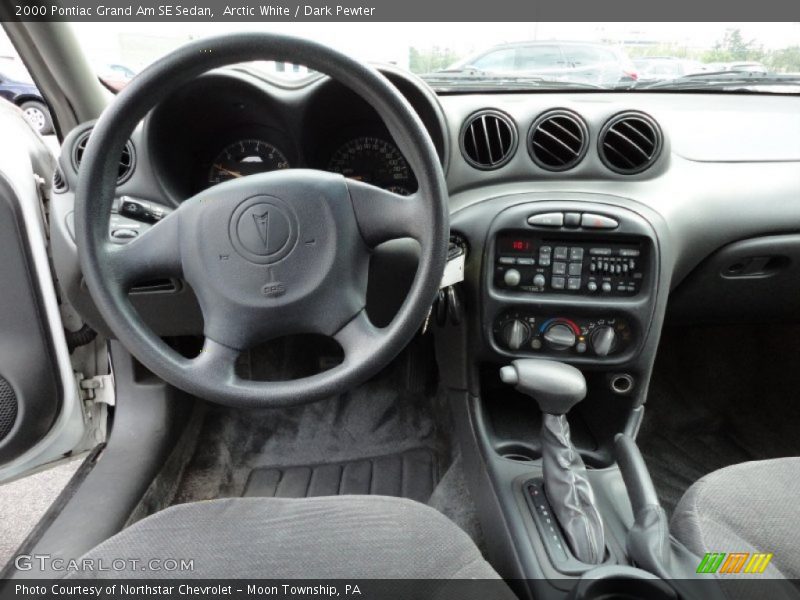 Dashboard of 2000 Grand Am SE Sedan