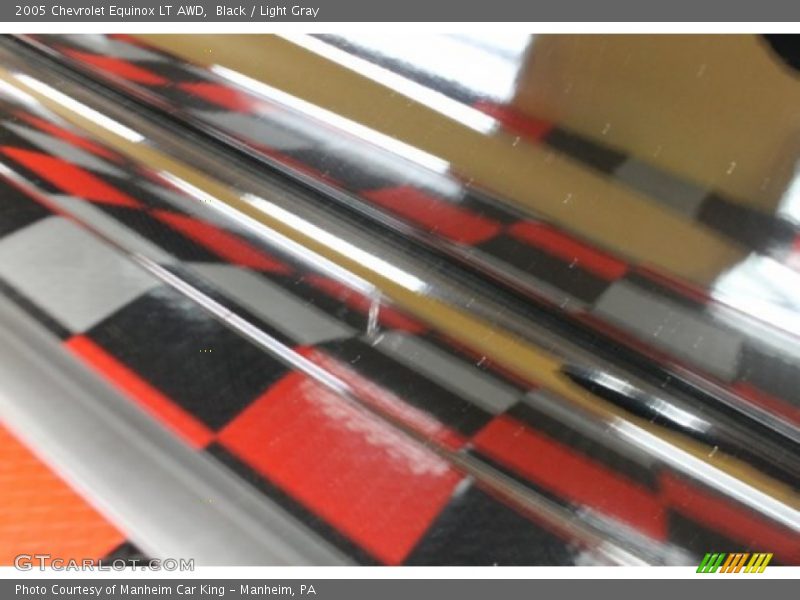 Black / Light Gray 2005 Chevrolet Equinox LT AWD