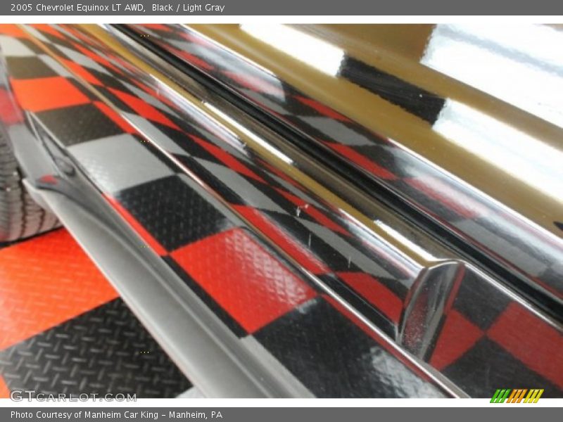 Black / Light Gray 2005 Chevrolet Equinox LT AWD