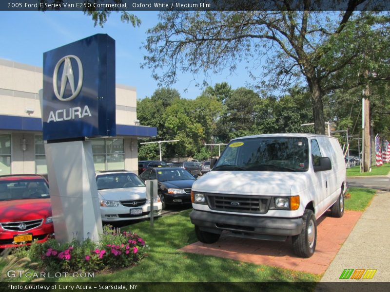 Oxford White / Medium Flint 2005 Ford E Series Van E250 Commercial