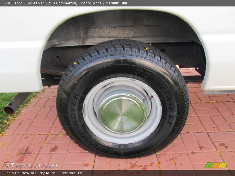 Oxford White / Medium Flint 2005 Ford E Series Van E250 Commercial