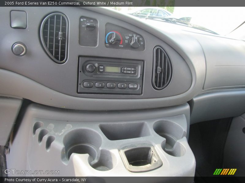 Oxford White / Medium Flint 2005 Ford E Series Van E250 Commercial