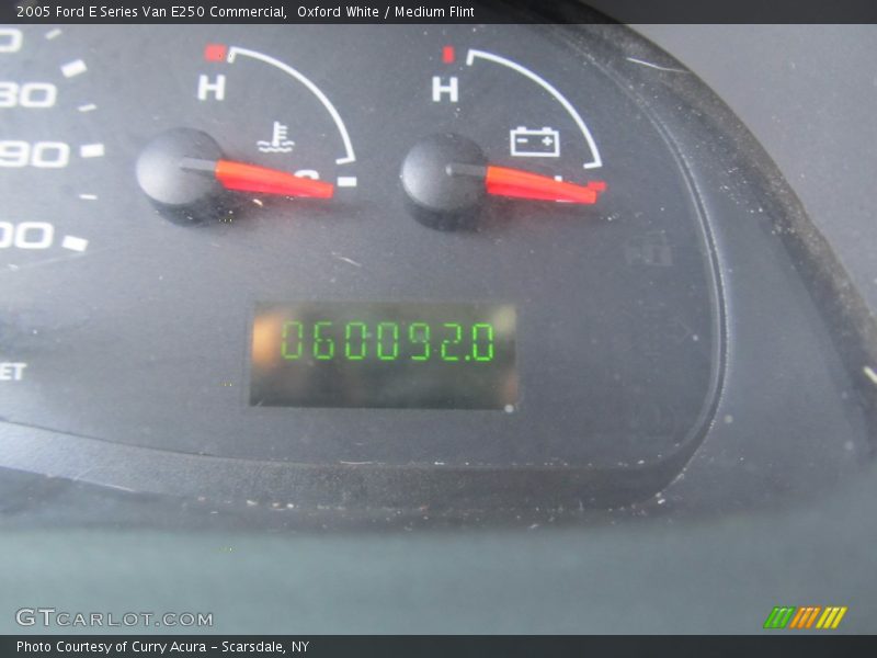 Oxford White / Medium Flint 2005 Ford E Series Van E250 Commercial