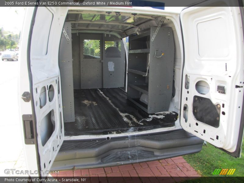 Oxford White / Medium Flint 2005 Ford E Series Van E250 Commercial