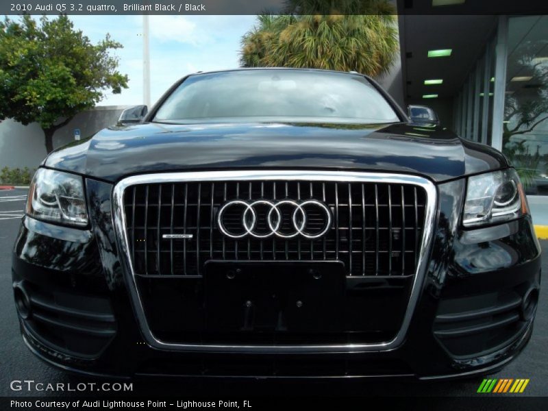 Brilliant Black / Black 2010 Audi Q5 3.2 quattro