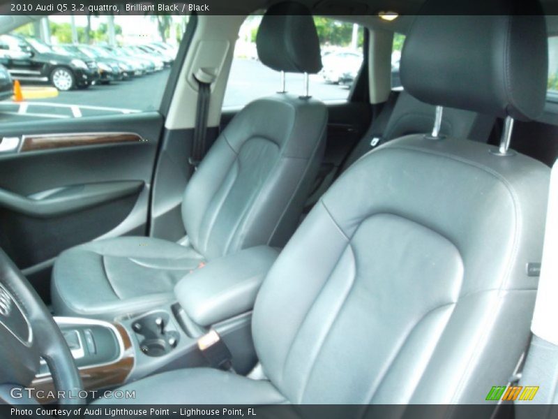 Brilliant Black / Black 2010 Audi Q5 3.2 quattro