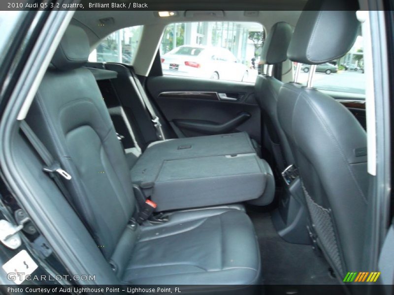Brilliant Black / Black 2010 Audi Q5 3.2 quattro