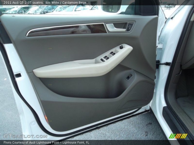 Door Panel of 2011 Q5 2.0T quattro