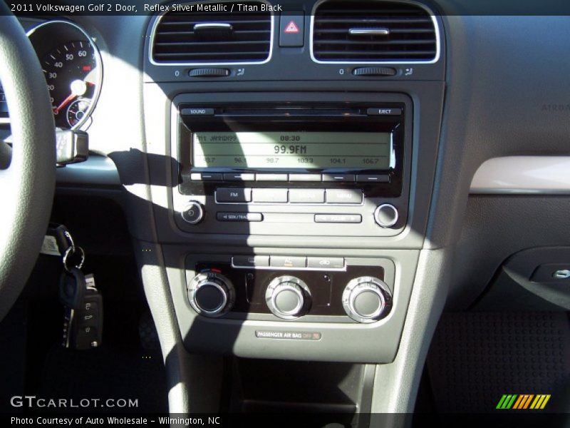 Reflex Silver Metallic / Titan Black 2011 Volkswagen Golf 2 Door