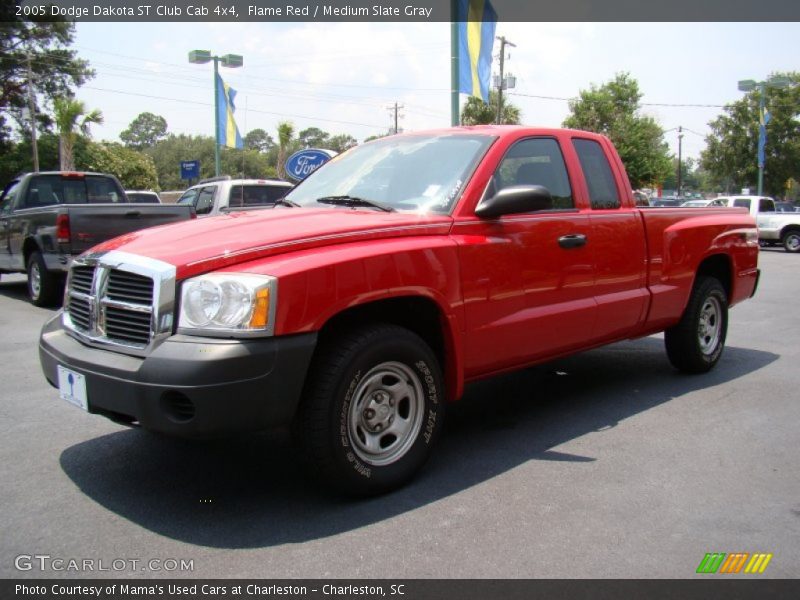 Flame Red / Medium Slate Gray 2005 Dodge Dakota ST Club Cab 4x4