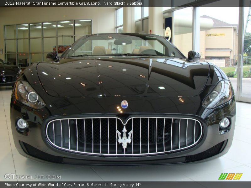  2012 GranTurismo Convertible GranCabrio Nero (Black)