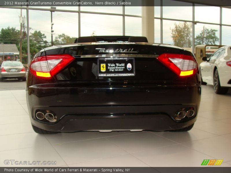 Nero (Black) / Sabbia 2012 Maserati GranTurismo Convertible GranCabrio