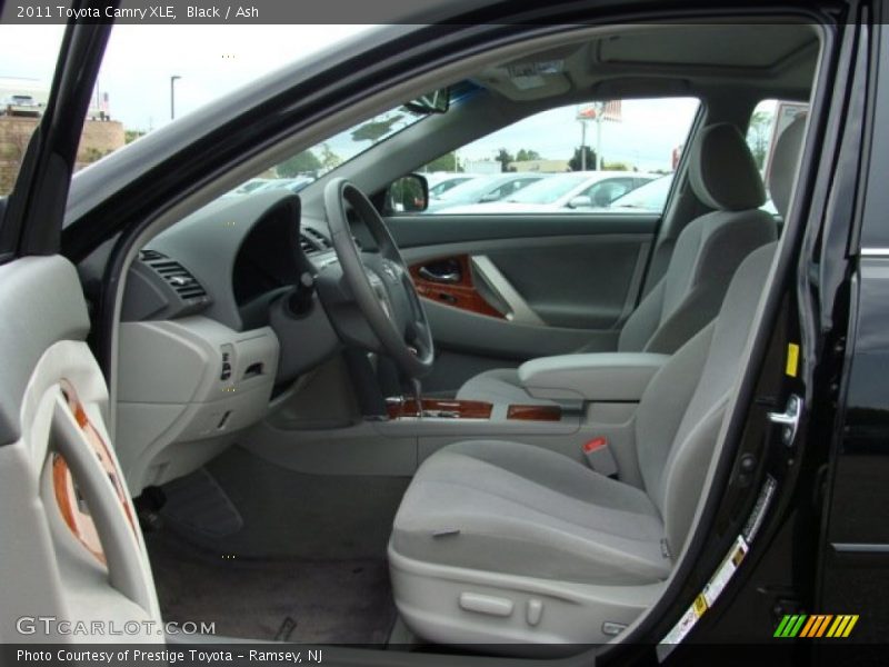 Black / Ash 2011 Toyota Camry XLE
