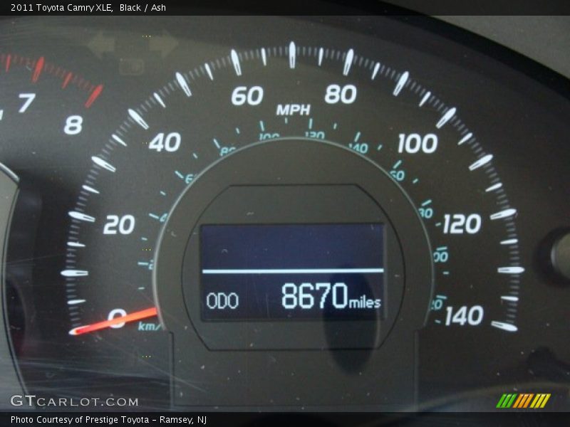 Black / Ash 2011 Toyota Camry XLE