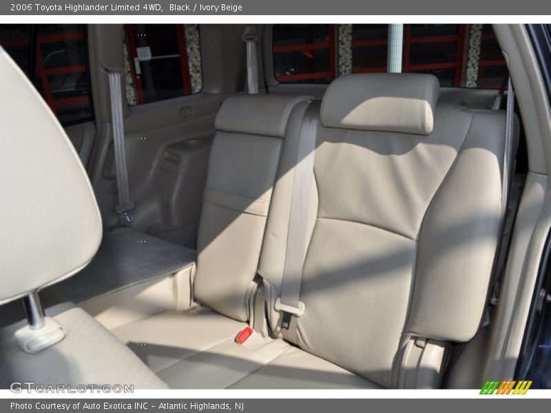 Black / Ivory Beige 2006 Toyota Highlander Limited 4WD