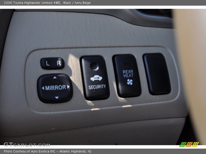 Black / Ivory Beige 2006 Toyota Highlander Limited 4WD