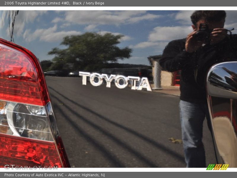 Black / Ivory Beige 2006 Toyota Highlander Limited 4WD