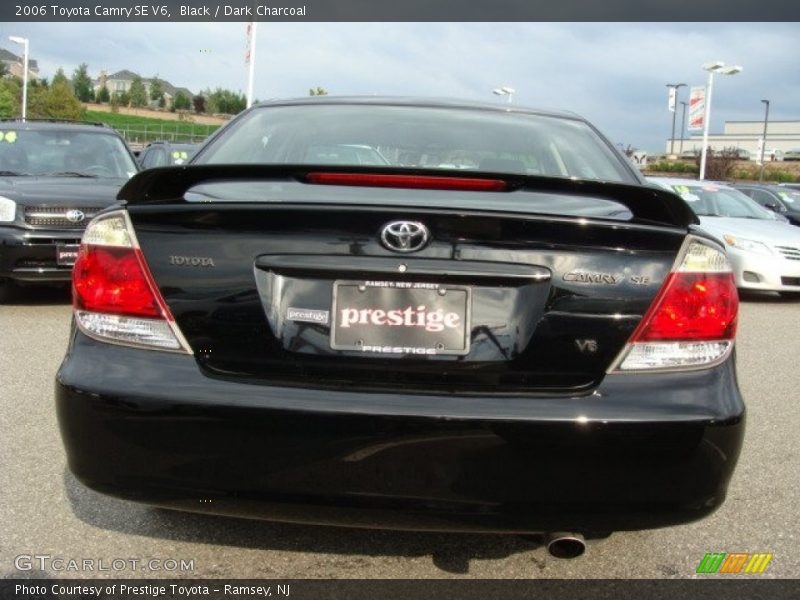 Black / Dark Charcoal 2006 Toyota Camry SE V6