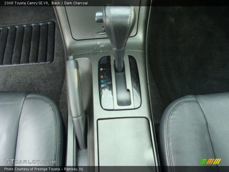 Black / Dark Charcoal 2006 Toyota Camry SE V6
