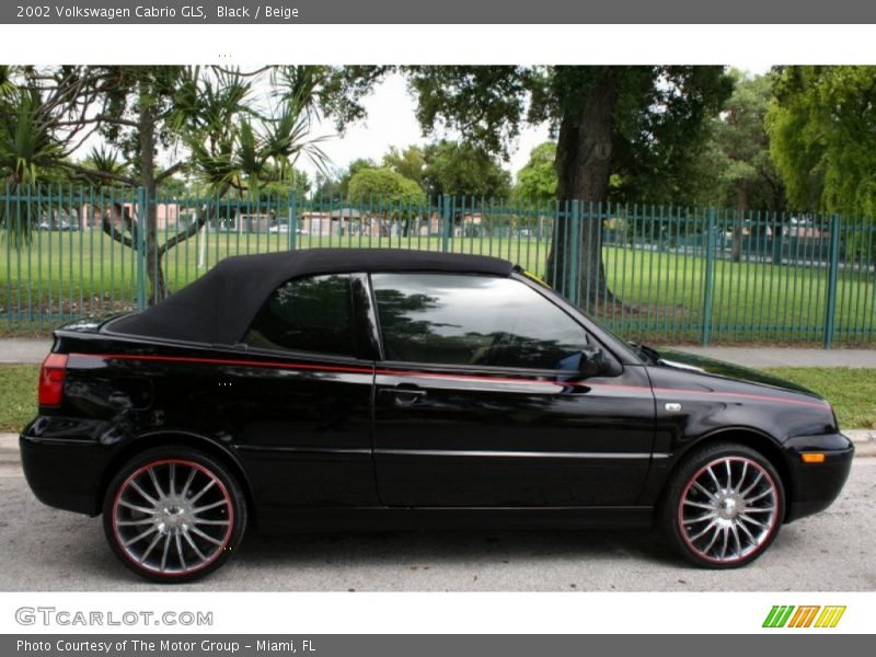 Black / Beige 2002 Volkswagen Cabrio GLS