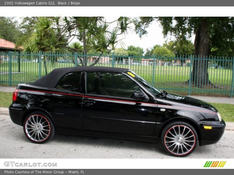 Black / Beige 2002 Volkswagen Cabrio GLS