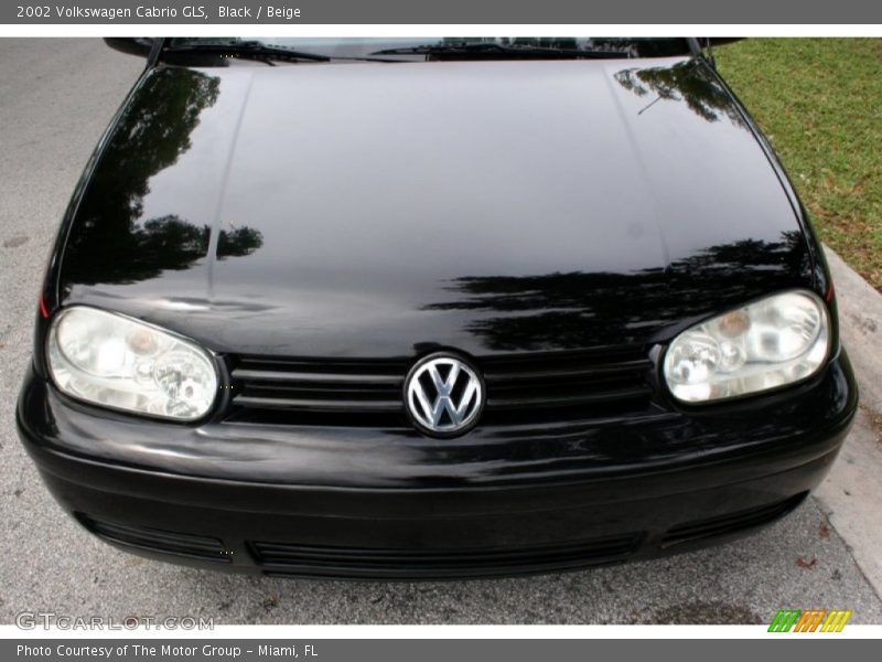 Black / Beige 2002 Volkswagen Cabrio GLS