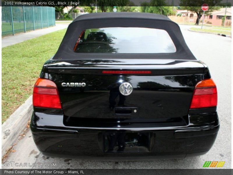 Black / Beige 2002 Volkswagen Cabrio GLS