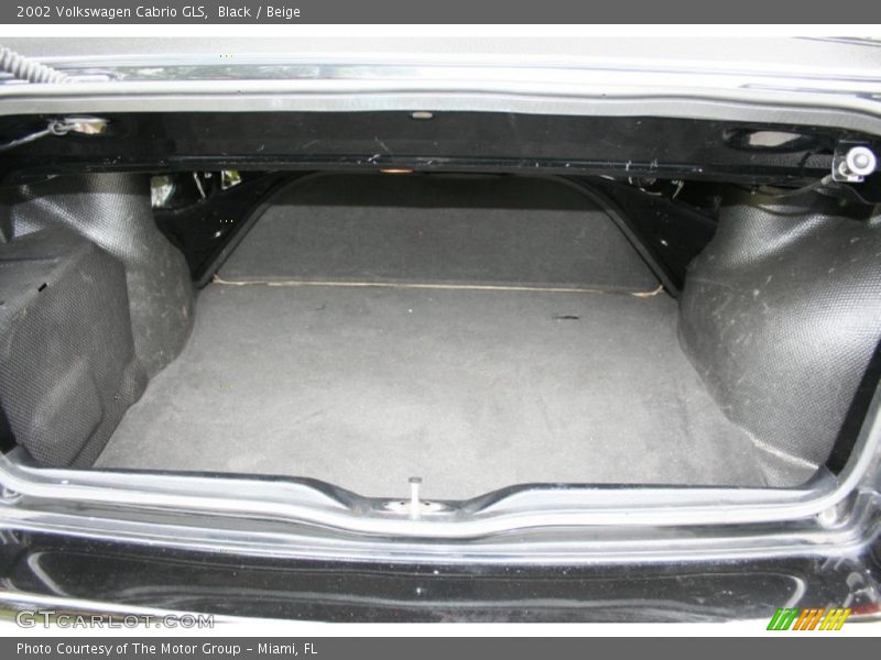 Black / Beige 2002 Volkswagen Cabrio GLS