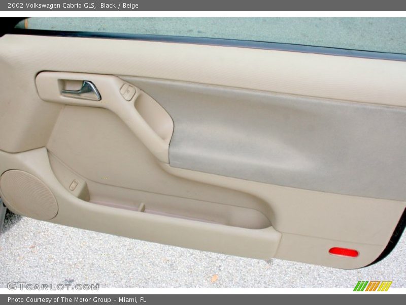Black / Beige 2002 Volkswagen Cabrio GLS