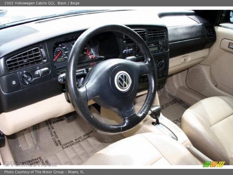 Black / Beige 2002 Volkswagen Cabrio GLS
