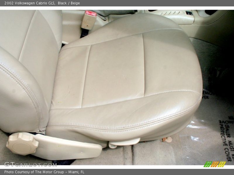 Black / Beige 2002 Volkswagen Cabrio GLS