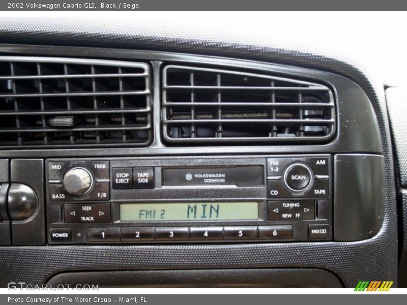 Black / Beige 2002 Volkswagen Cabrio GLS