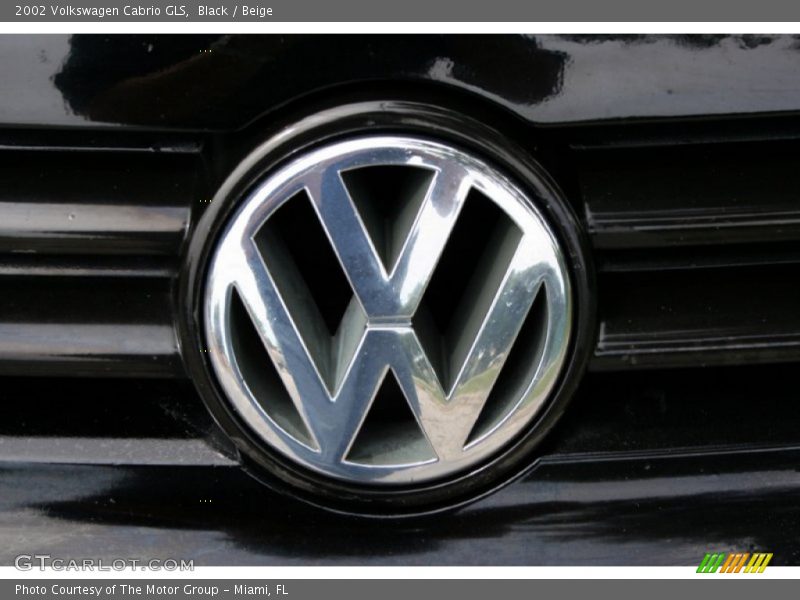 Black / Beige 2002 Volkswagen Cabrio GLS