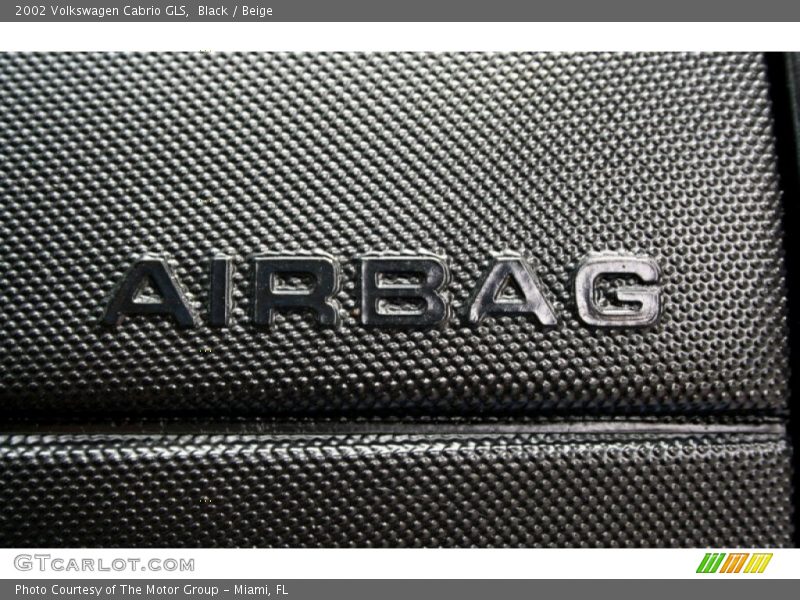 Black / Beige 2002 Volkswagen Cabrio GLS