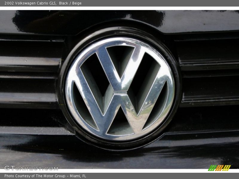 Black / Beige 2002 Volkswagen Cabrio GLS