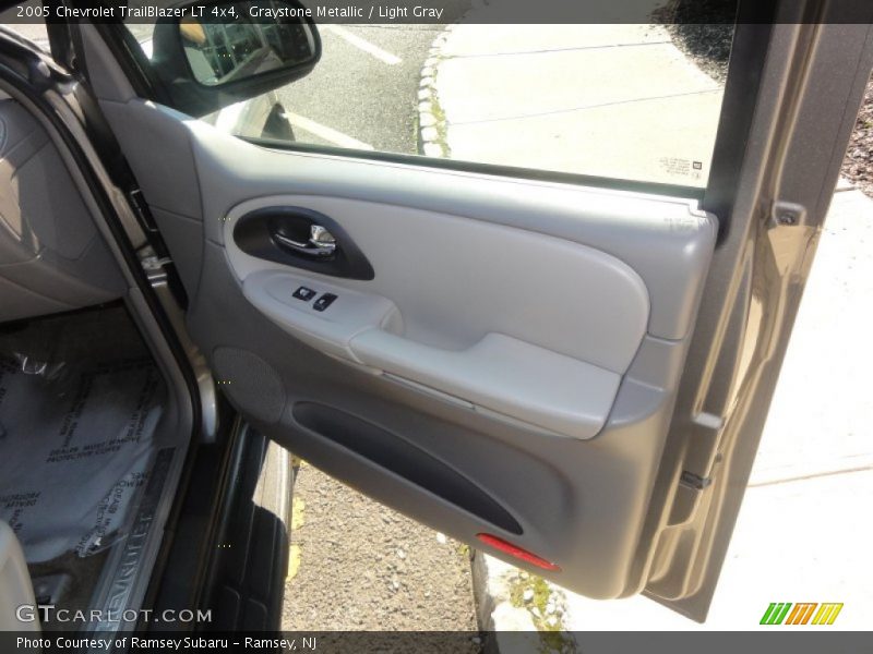Graystone Metallic / Light Gray 2005 Chevrolet TrailBlazer LT 4x4